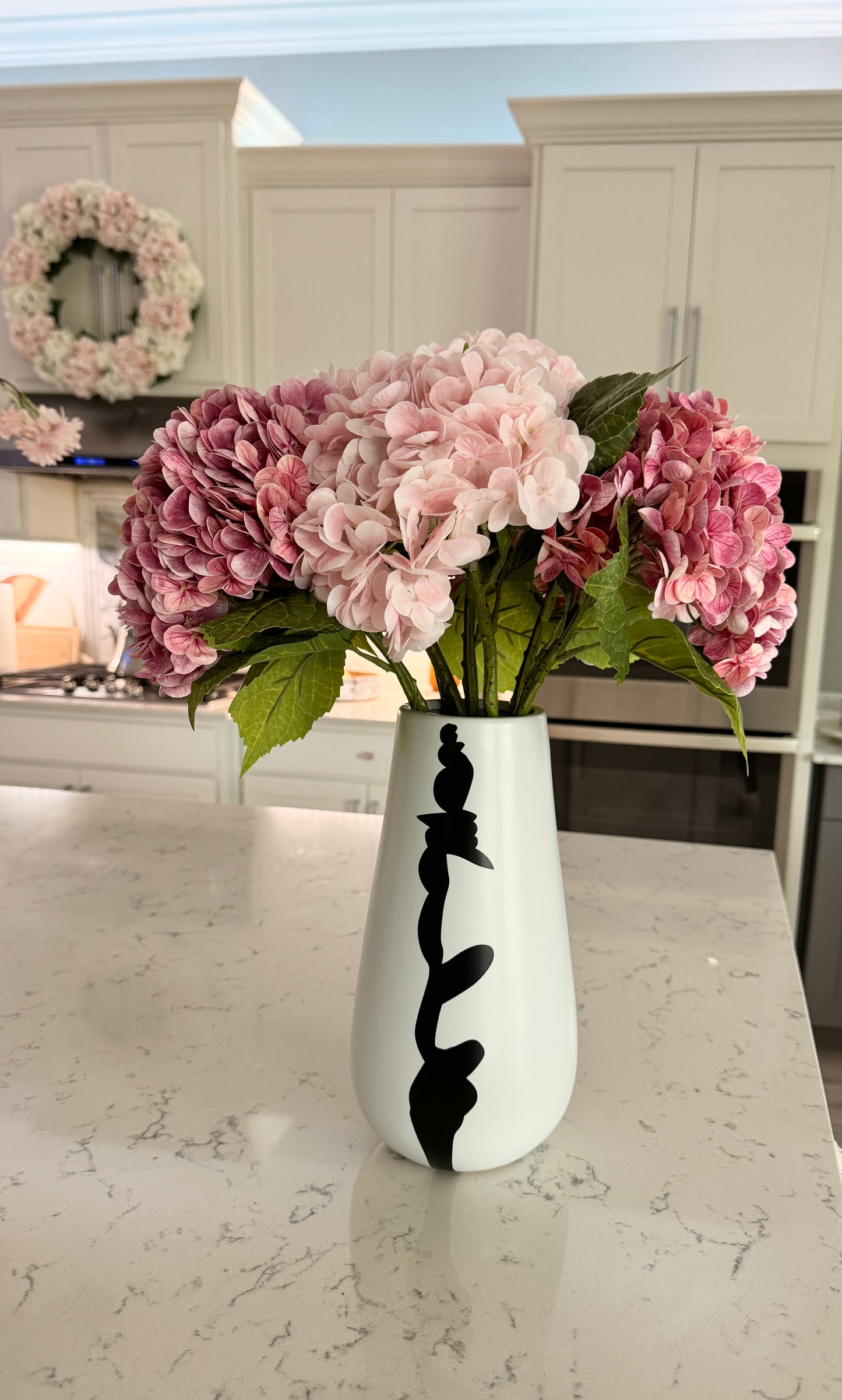 Black and white ceramic vase
Modern ceramic vase
Minimalist vase for home
11 inch decorative vase
Small black and white vase
Contemporary ceramic vase
Monochrome home decor vase
Tabletop vase for flowers
Shelf decor ceramic vase
Faux flower vase black white