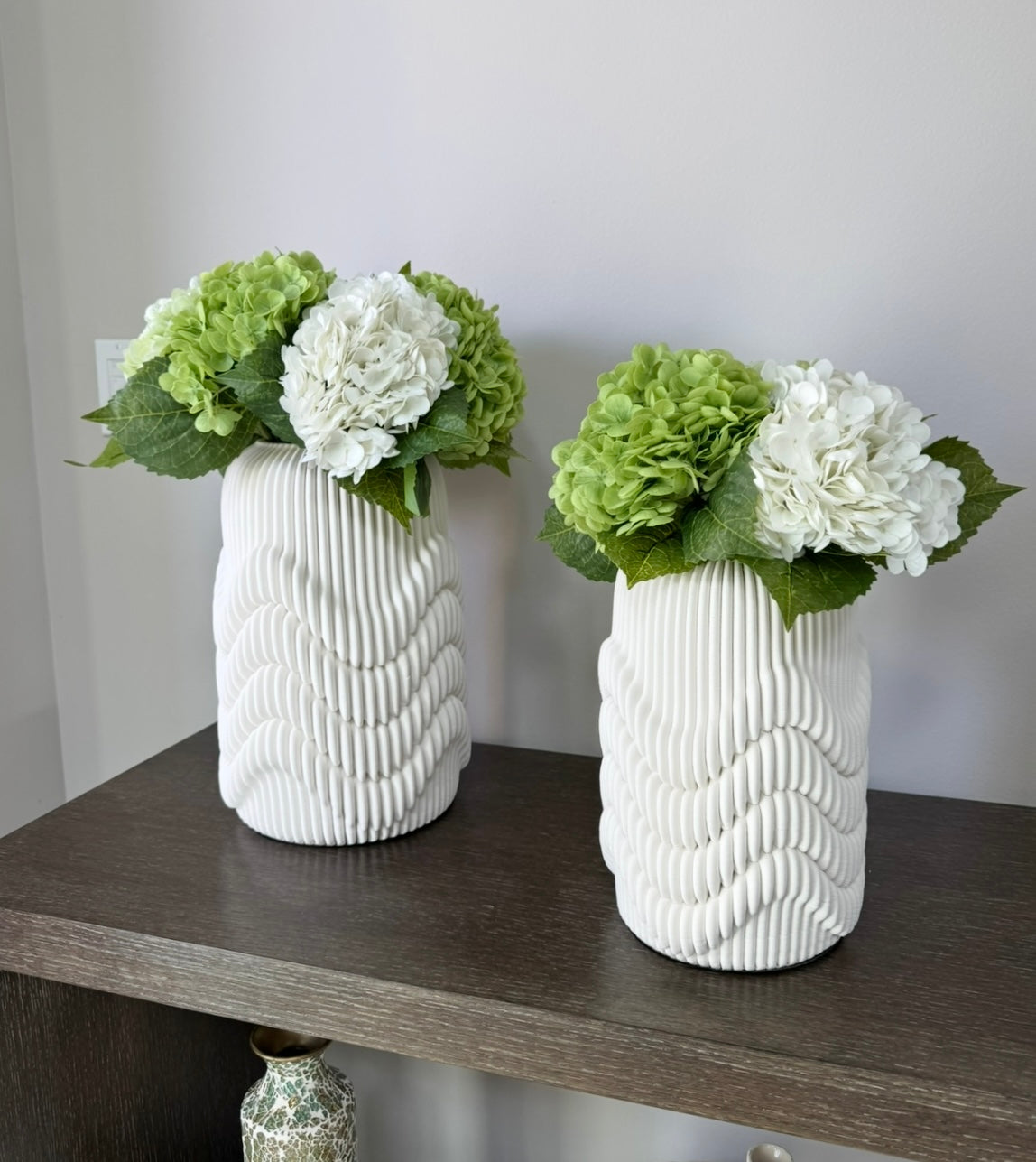 3D printed vase
modern flower vase
beige decorative vase
ivory home décor vase
12 inch vase for shelf
eco-friendly home vase
3D printed home décor
stylish table vase
minimalist vase décor
modern room vase