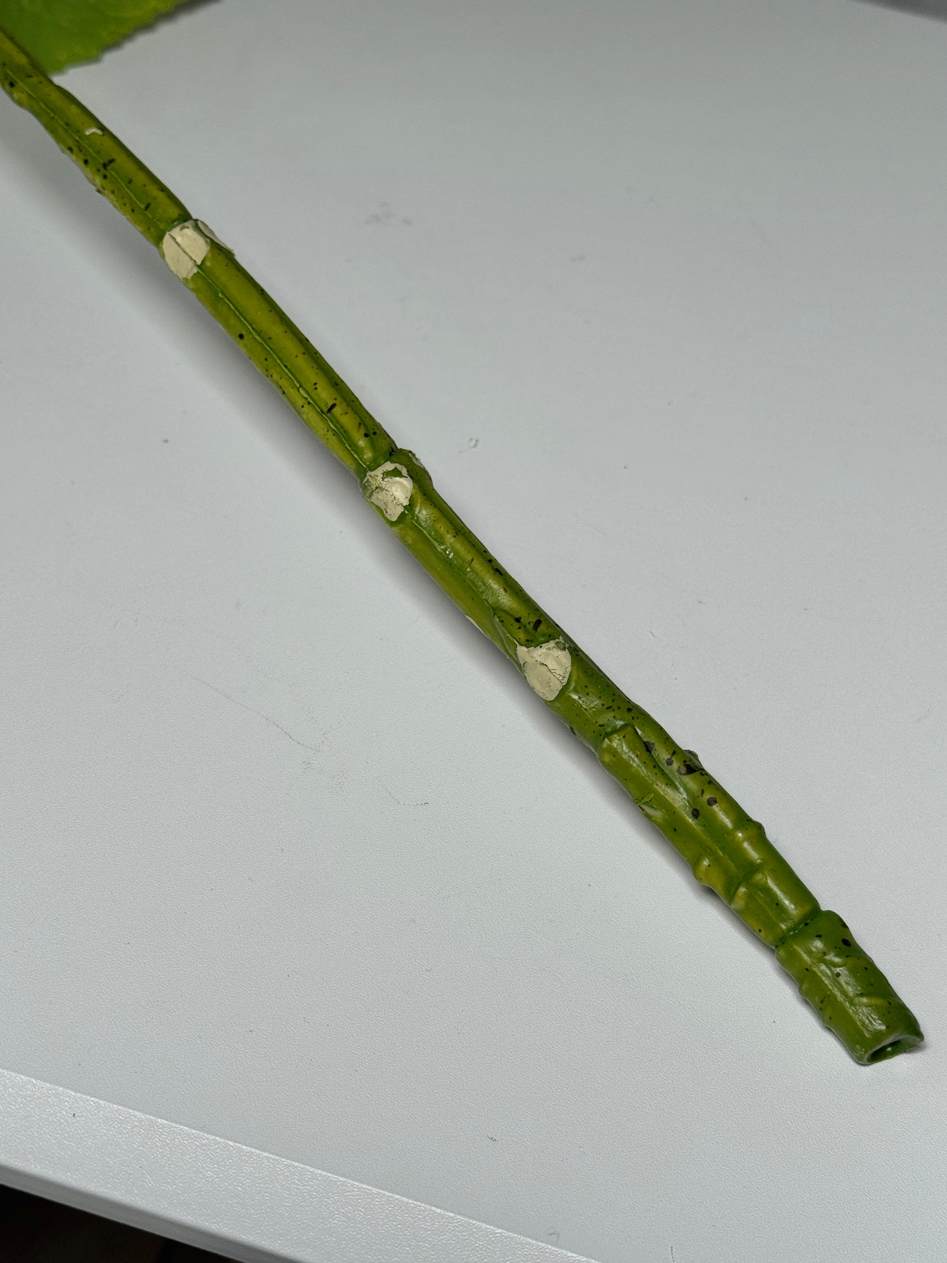 green hydrangea table centerpiece
hydrangeas for flower arrangement
artificial floral bundle
flower stems for vase décor
mix and match faux flowers
vase filler artificial flowers
realistic flower bouquet
centerpiece flower bundle
hydrangeas with long stems
decorating with green flowers