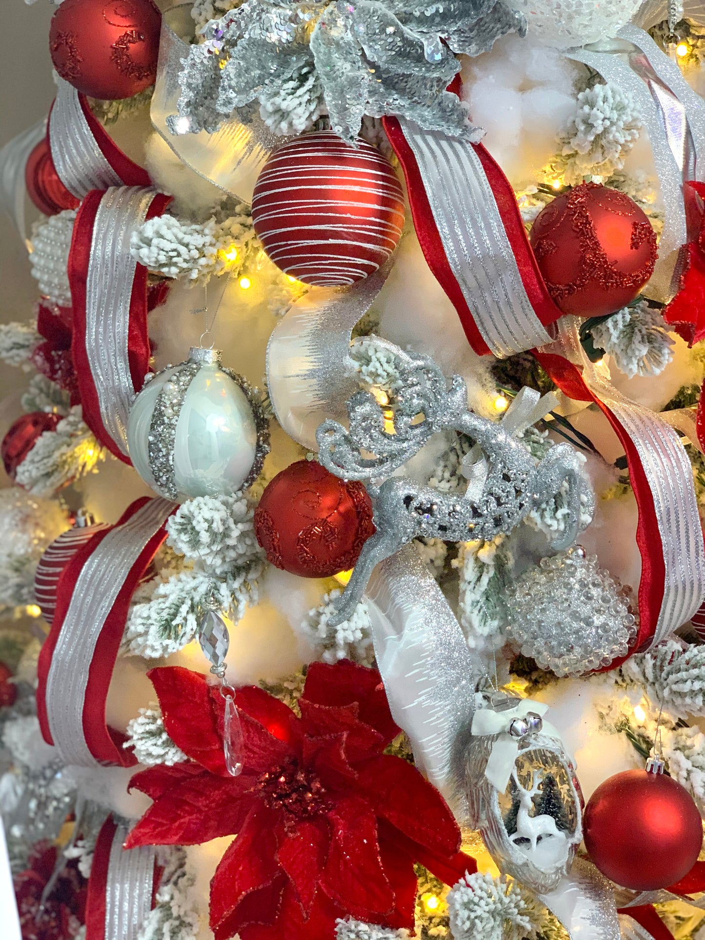 Red ribbon for holiday decorations
Velvet ribbon for gift wrapping
Red velvet tree trimming ribbon
Elegant red Christmas ribbon
Classic red velvet ribbon
Festive red tree ribbon
Red velvet ribbon for centerpieces
Traditional Christmas ribbon
Red ribbon for staircase garland
Red velvet fireplace mantel ribbon