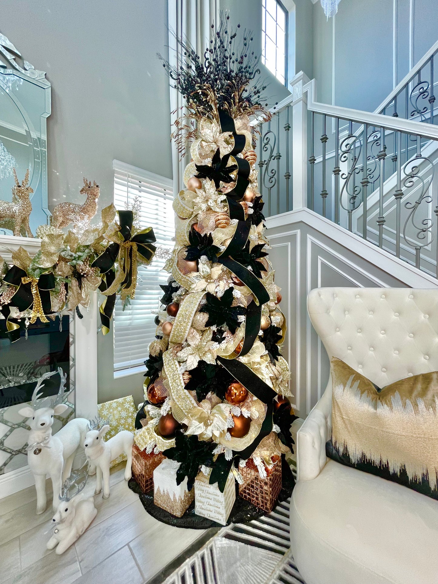 Christmas table centerpiece flowers
Modern Christmas floral design
Black and gold Christmas theme
Moody Christmas decorations
Unique Christmas flower ideas
Glam Christmas flower decor
Formal holiday party decor
Poinsettia for holiday wreaths
Stylish artificial Christmas flowers
Luxe Christmas flower set
