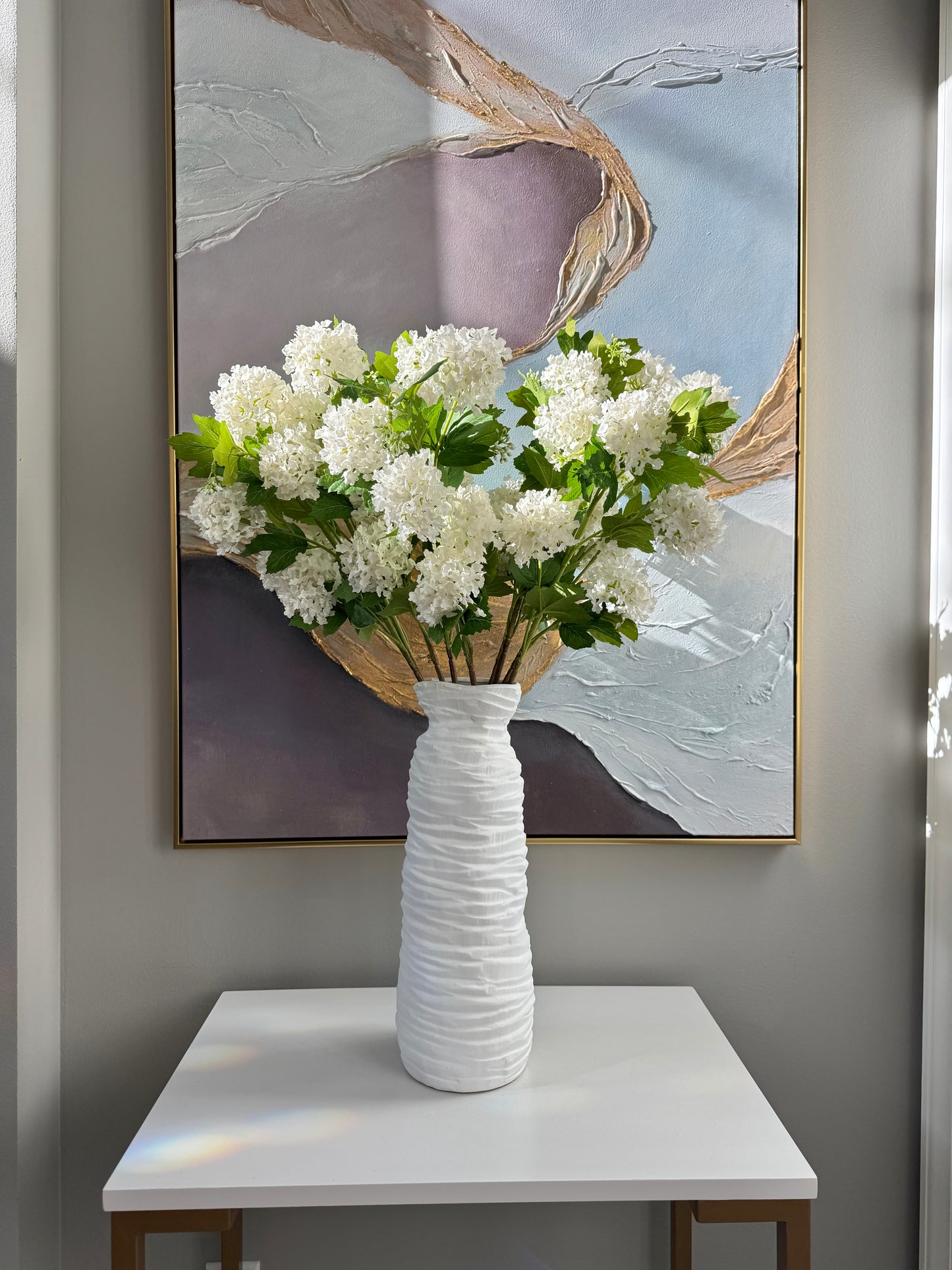 lifelike silk hydrangea stems
fake hydrangea floral decor
artificial flowers for home decor
white faux flowers for arrangements
realistic artificial flower stems
silk flowers for centerpieces
faux floral arrangements
white snowball hydrangea decor
artificial flowers for events
realistic fake hydrangeas