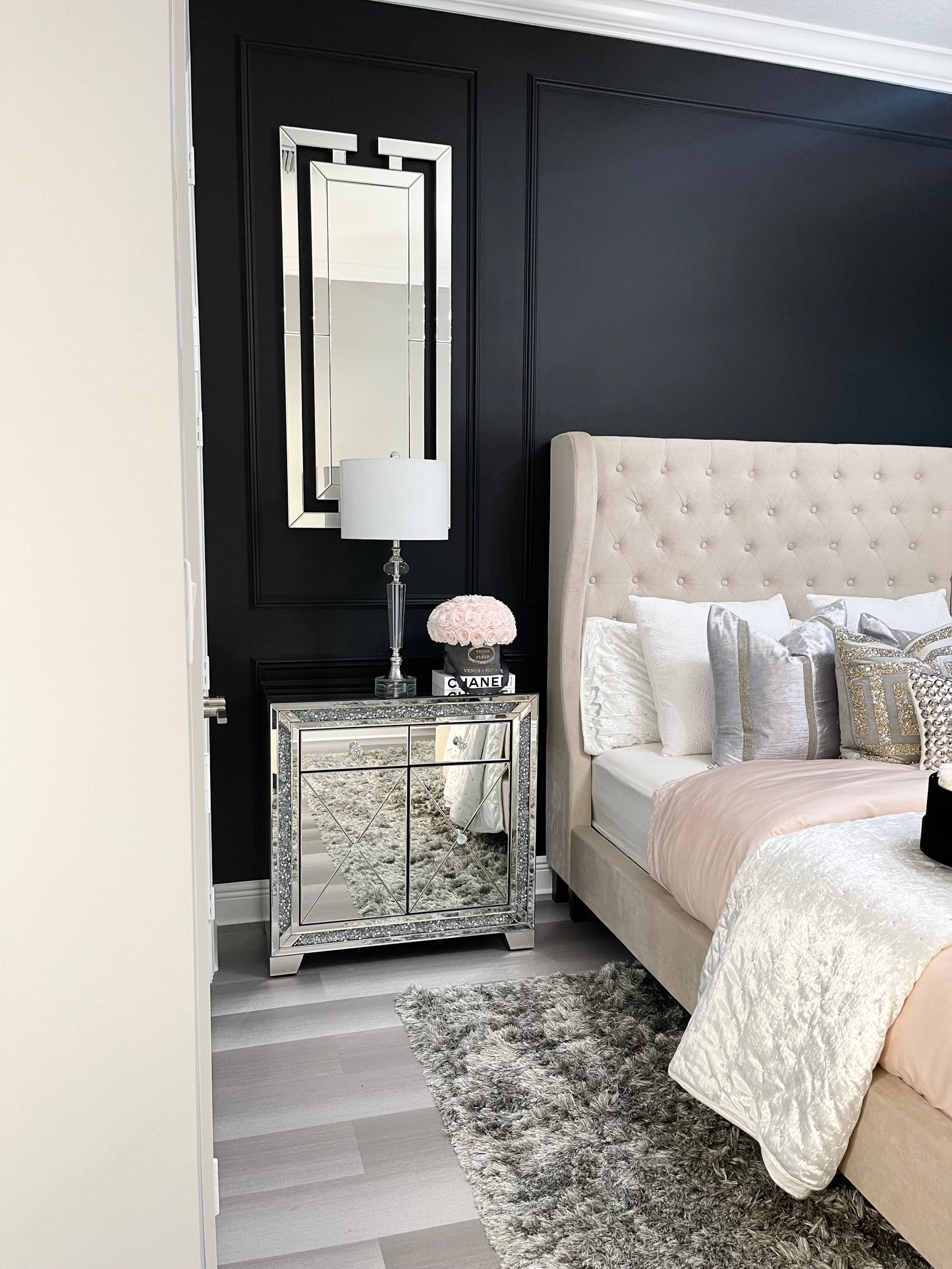 Noralie Mirrored & Faux Diamonds Accent Table