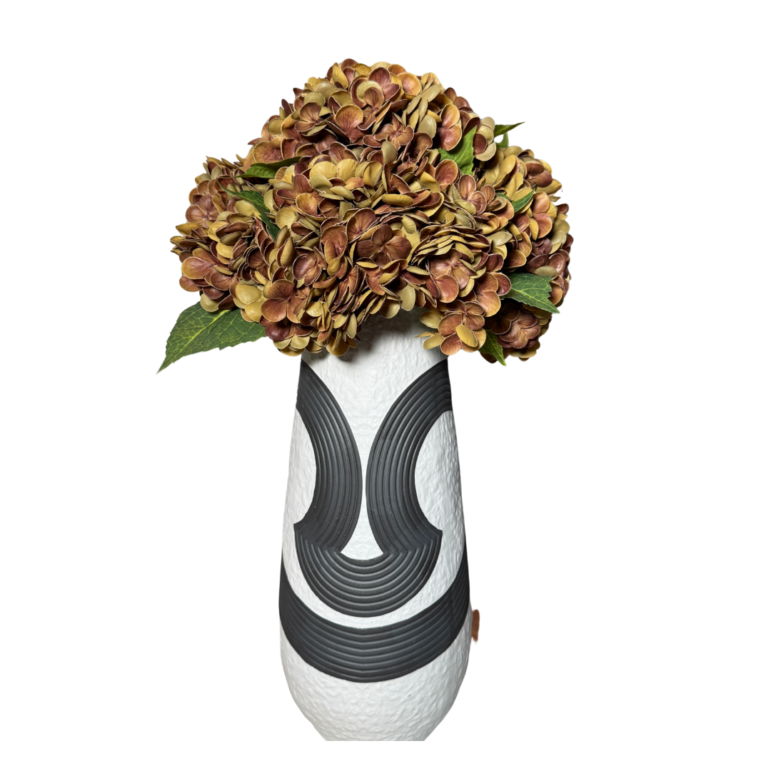 Hydrangea centerpiece modern rustic style

Realistic faux hydrangea flowers brown

Decorative hydrangea stem for mantel

Brown hydrangea centerpiece harvest decor

Hydrangea bouquet artificial stems

Silk hydrangea centerpiece timeless design

Faux hydrangea flowers with real touch

Brown hydrangea flowers for table decor

Hydrangea stem lifelike faux flower

Wedding centerpiece hydrangea faux stems