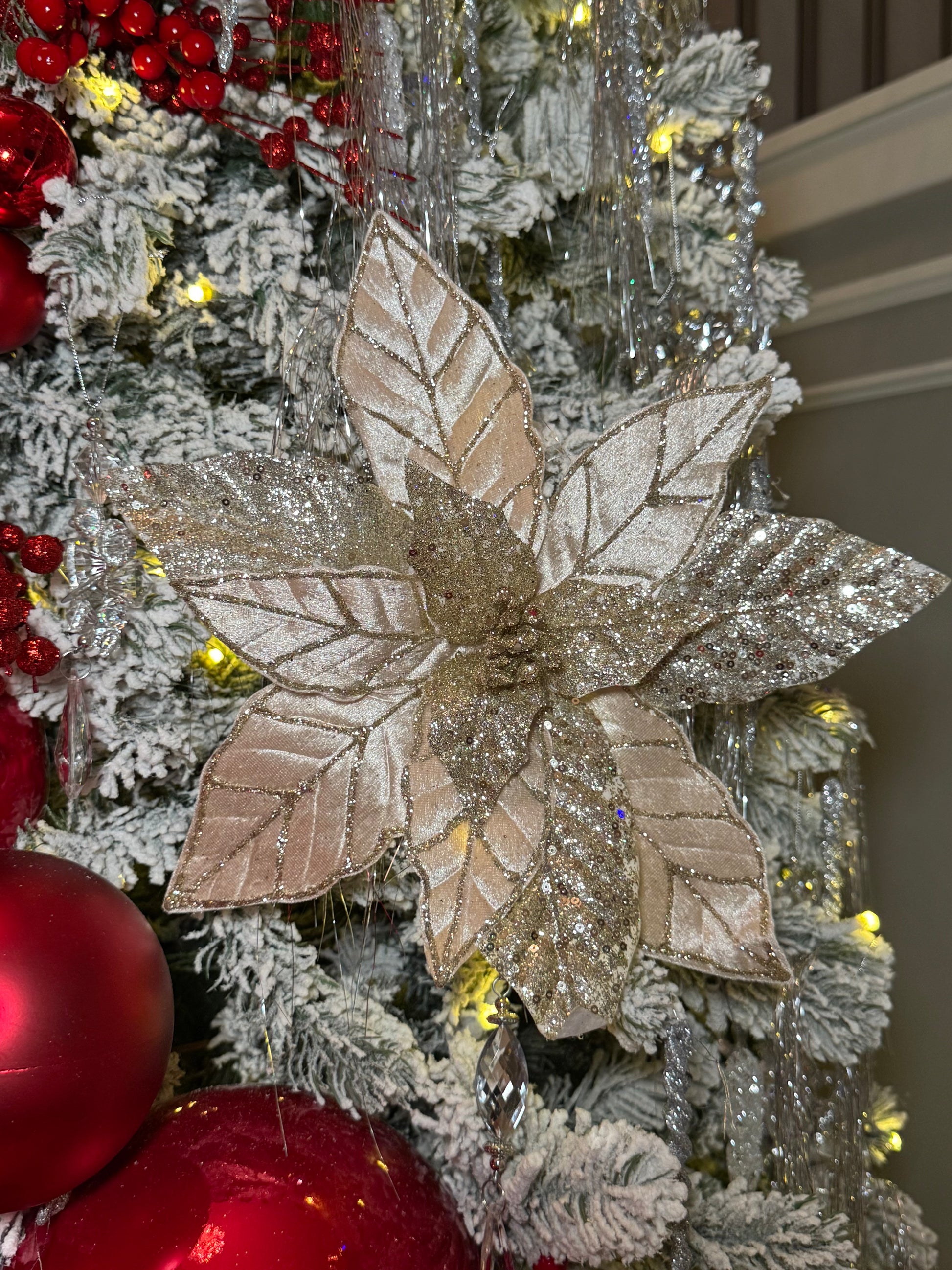 Christmas Floral Arrangement Set

Christmas Tree Flower Spray

Christmas Mantel Floral Decorations

Poinsettia Spray for Holiday Centerpieces

Glittered Christmas Floral Stems

Christmas Floral Stems for Wreaths

Poinsettia Stem Spray for Table Decor

Poinsettia Flower for Holiday Parties

Poinsettia Flowers for Christmas Gifts

Glittery Poinsettia for Holiday Arrangements