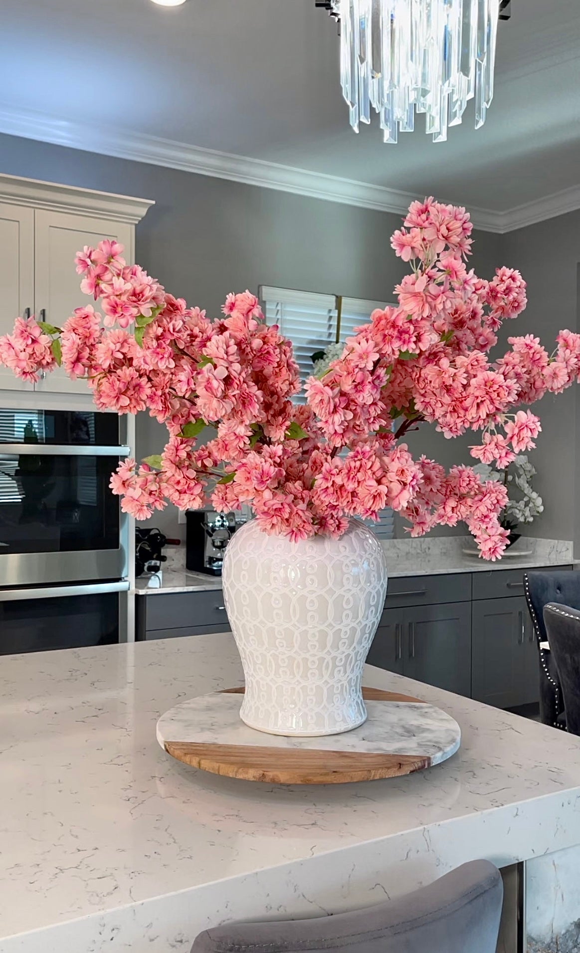 Bright pink silk cherry blossom

Pink cherry blossom branches

Artificial cherry blossom stems

Faux cherry blossom flowers

Silk cherry blossom flower stems

40 inch cherry blossom branches

Cherry blossom flower set of 3

Tall pink faux floral stems

Realistic cherry blossom flowers

Japan cherry blossom silk flowers