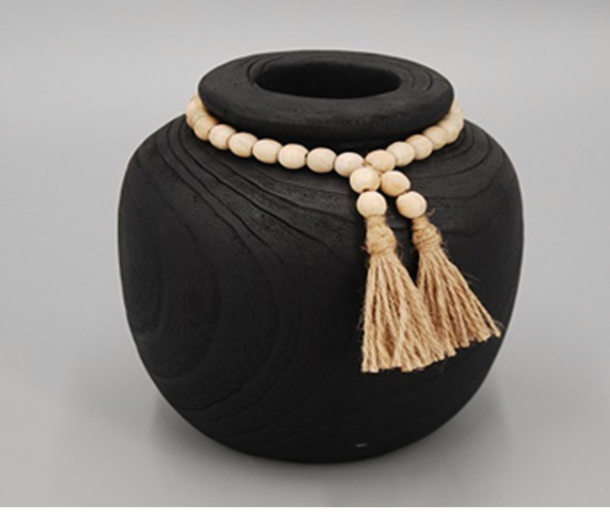 Aurora Round Black Vase With Tassels