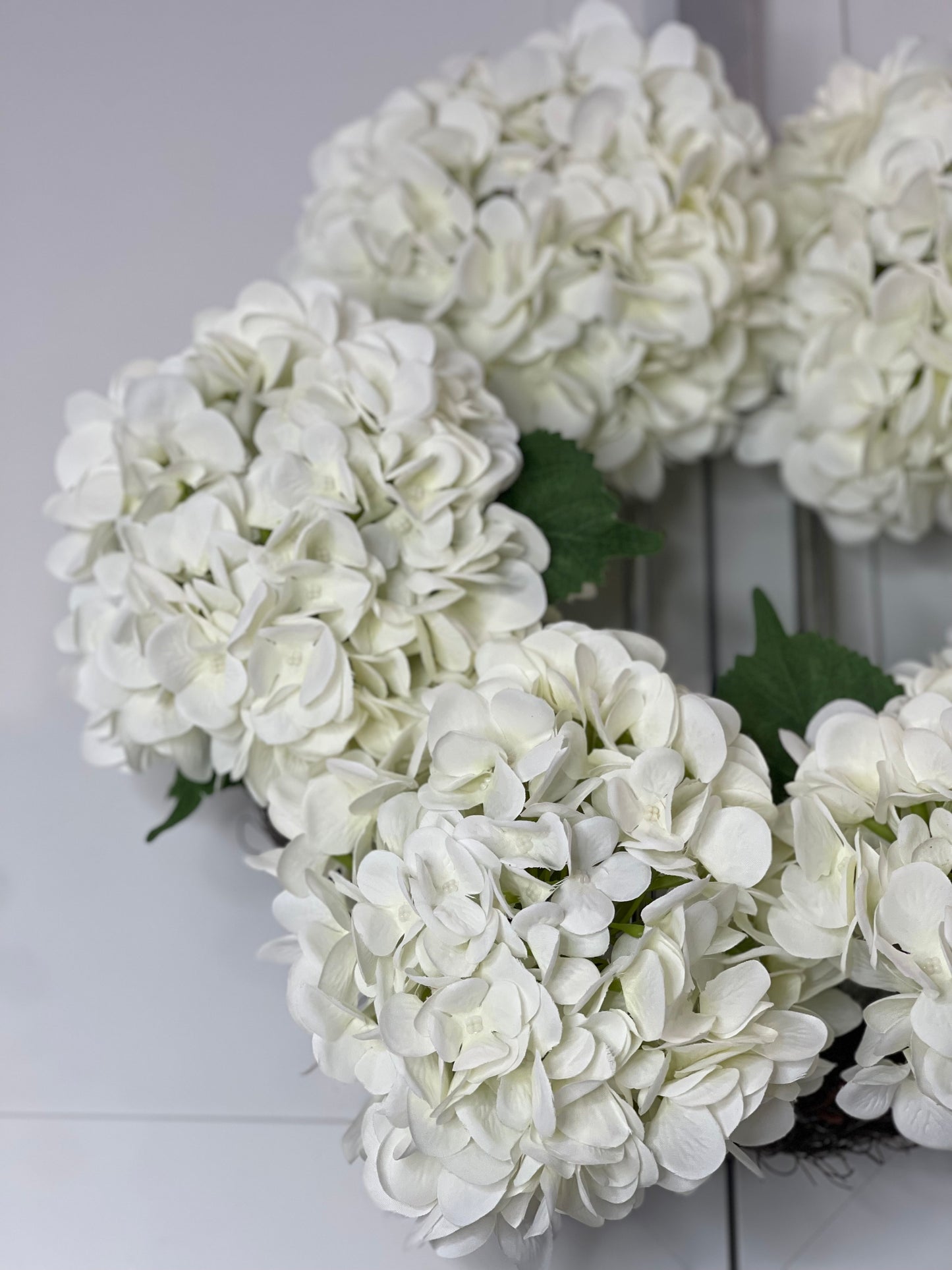 Medium Luxury White Silk Hydrangea Wreath, 18in