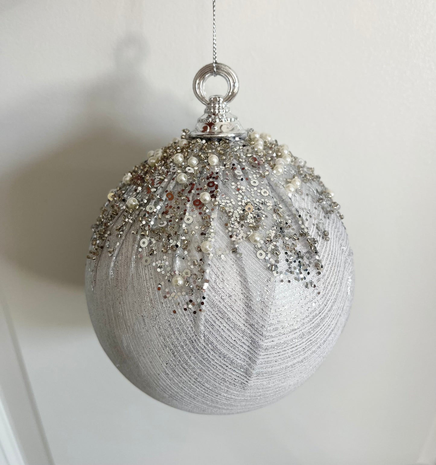 Silver and White Beaded Round Ornaments, 4.8 inch, Set 12