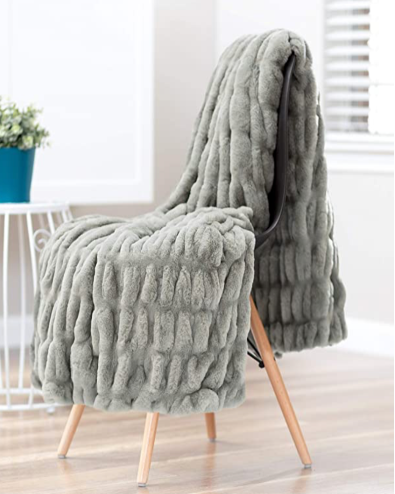 Chantal Faux Fur Luxury Throw Blanket
